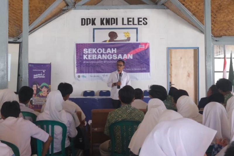 Diskominfo Garut edukasi pelajar bijak bermedia sosial jelang pilkada 2024