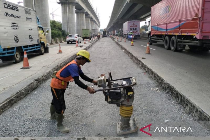 Jasamarga rekonstruksi jalan dan jembatan tol Jakarta-Cikampek