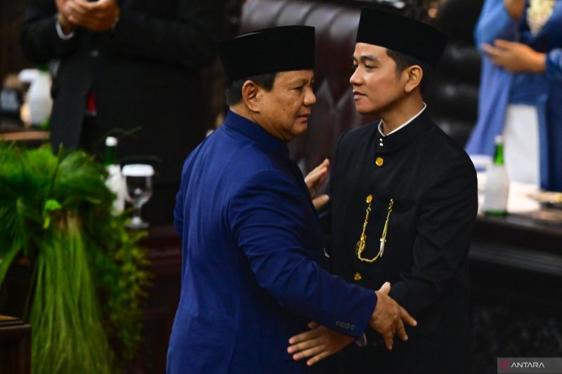 Prabowo menunjukkan emosi kesenangan pada saat pelantikan