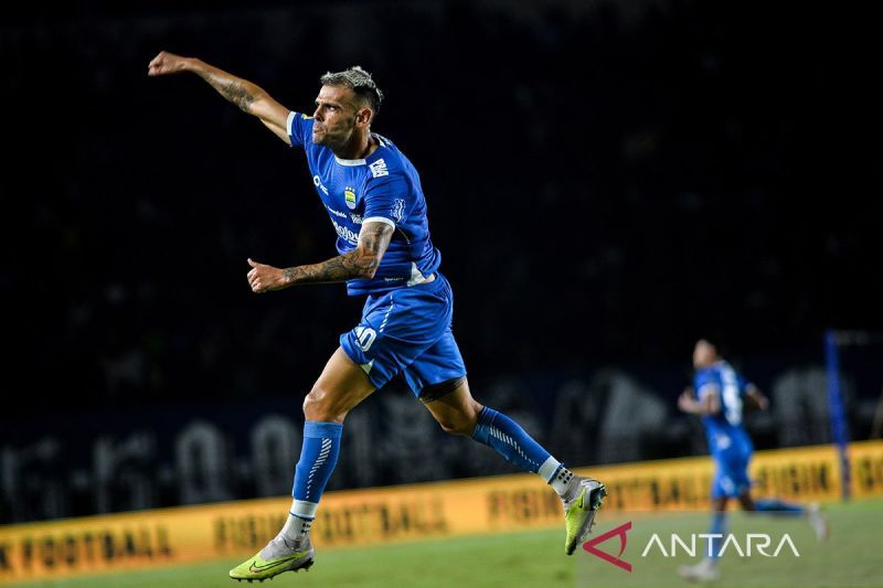 Persib Bandung terus meningkatkan kondisi fisik pemain