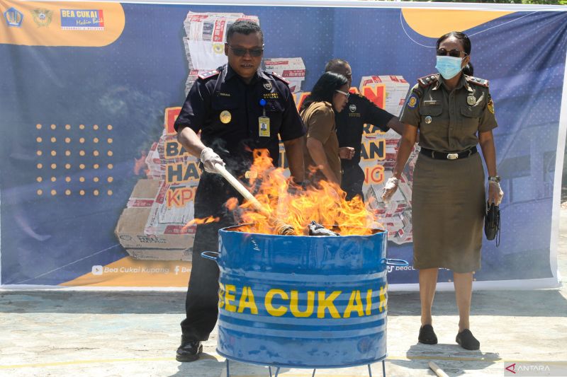 Pemusnahan barang di Bea Cukai Kupang