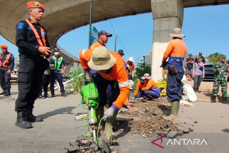 Perlintasan Ciroyom ditutup seiring pembukaan Flyover Ciroyom