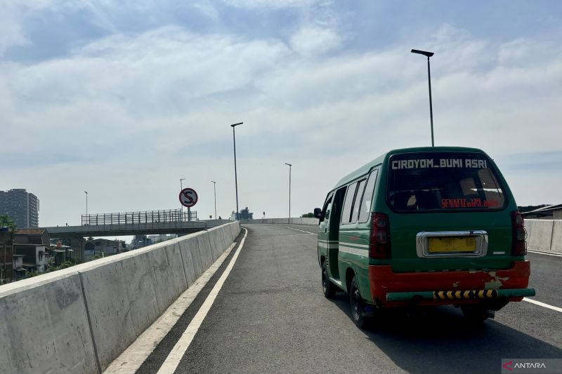 Pemkot Bandung pastikan flyover Ciroyom sudah dapat dilintasi