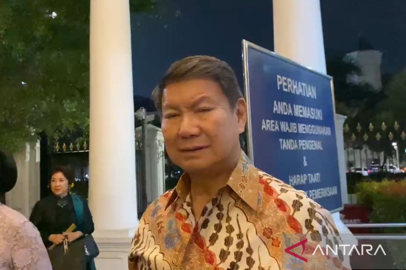 Prabowo gelar santap malam bersama keluarga besar Djojohadikusumo di istana kepresidenan