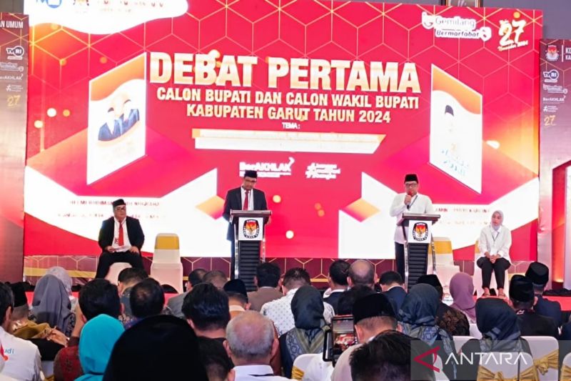 Debat publik momen masyarakat Garut mendalami visi misi paslon