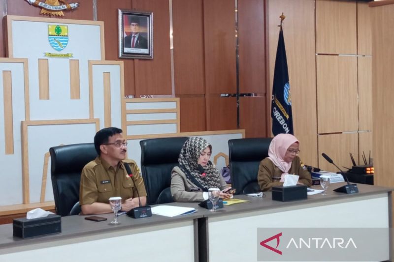 Dinkes Cirebon tangani 44 korban keracunan seusai santap makanan ringan