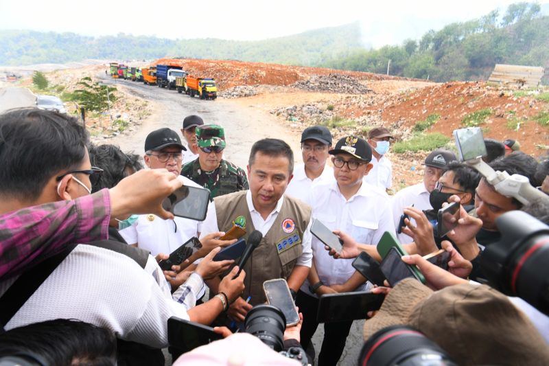 Kondisi TPA Sarimukti Bandung Barat hanya aktif satu zona