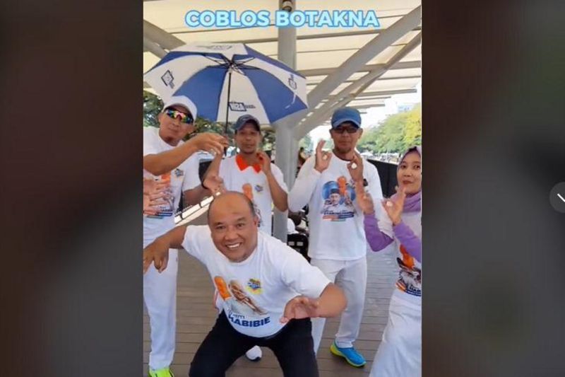 Aksi emak-emak pendukung ASIH joget lagu Coblos Botakna viral di TikTok