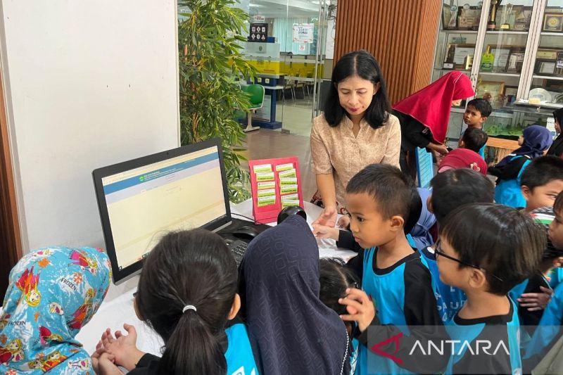 Dosen Unpad ajak pustakawan di sekolah tanamkan minat baca siswa