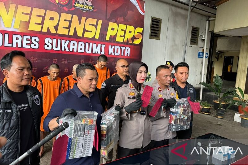 Polres Sukabumi Kota tangkap 5 tersangka dari komplotan pembobol spesialis minimarket