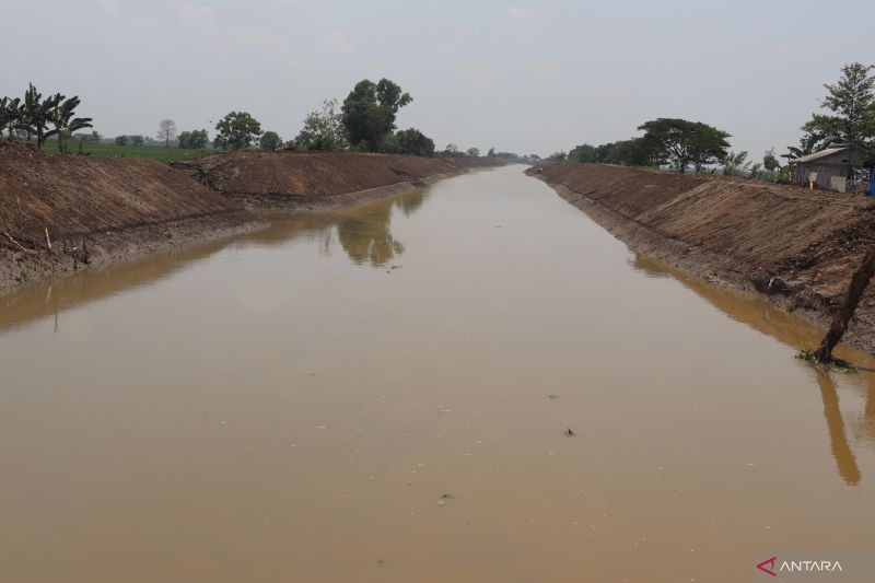 Pemkab Bekasi menuntaskan normalisasi Kali Kiwing cegah banjir