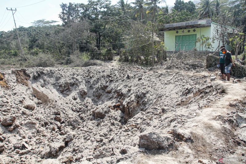 Kepala PVMBG Sebut Erupsi Gunung Lewotobi Laki-laki Tidak Biasa ...