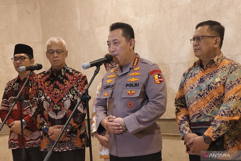 Kapolri: Tindak tegas anggota terlibat judi daring