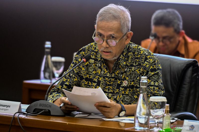 Penerimaan bea cukai tembus Rp77,5 triliun, lebih 25,6 persen dari target