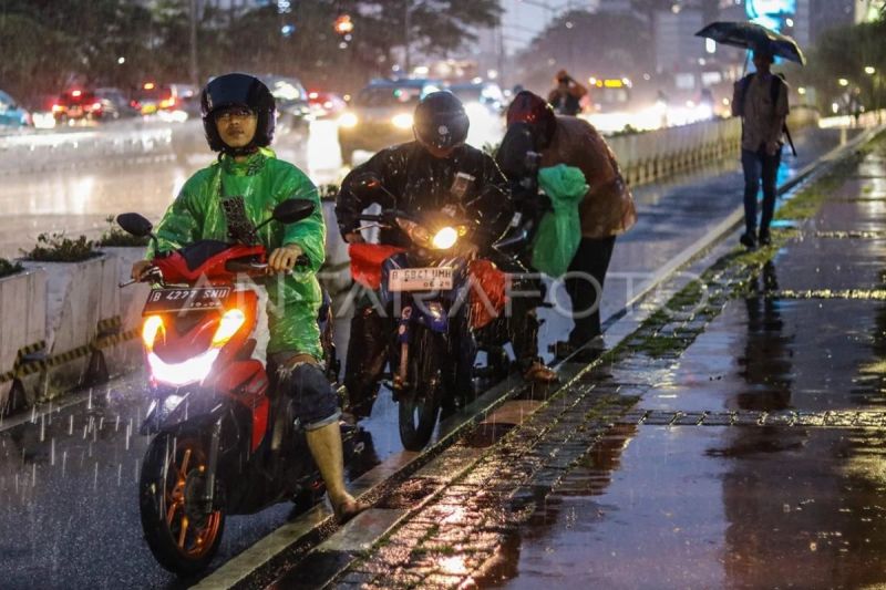 Bandung dan mayoritas wilayah hujan ringan hingga sedang