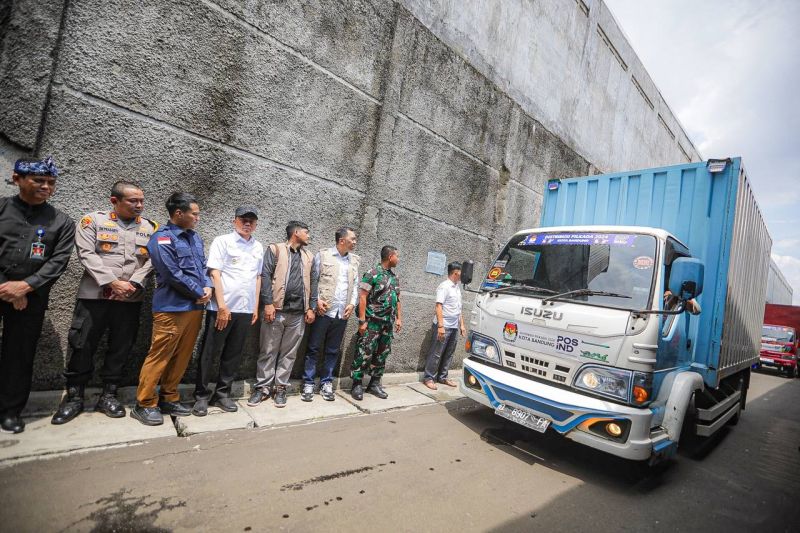 KPU Kota Bandung distribusikan surat suara ke gudang kecamatan