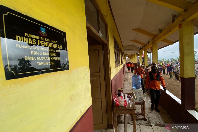 Disdik Garut perbaiki bertahap 21 sekolah rusak akibat gempa