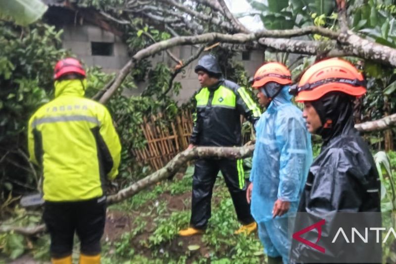 BPBD Sukabumi catat 407 TPS berada di lokasi rawan bencana