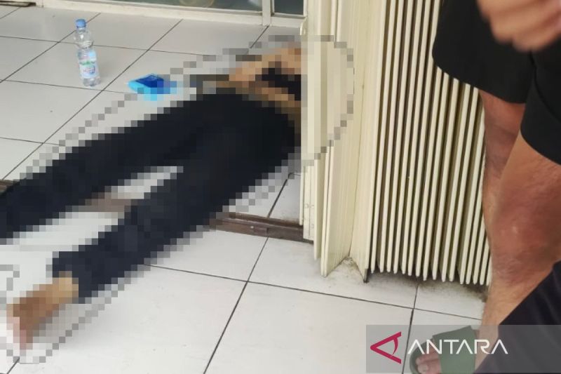 Polresta Bogor mengevakuasi warga meninggal di minimarket