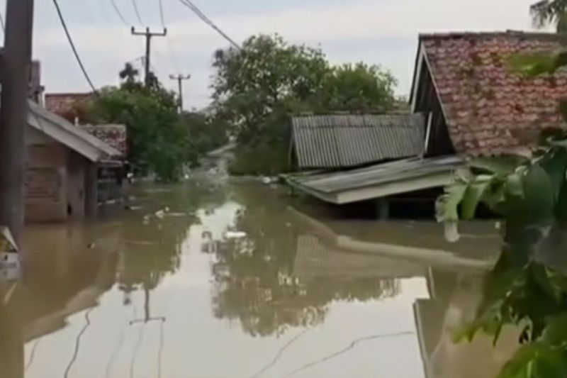 Banjir kembali terjang Desa Karangligar Karawang