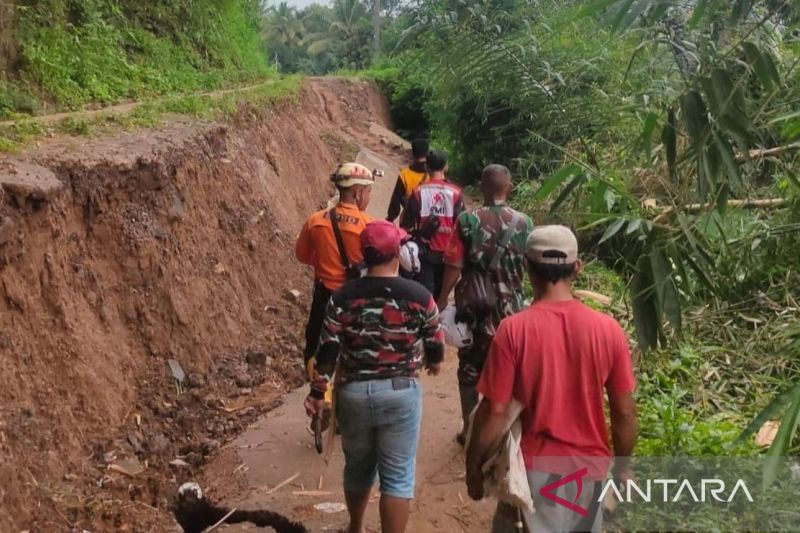 BPBD Cianjur ajukan perbaikan fasilitas umum rusak akibat pergerakan tanah