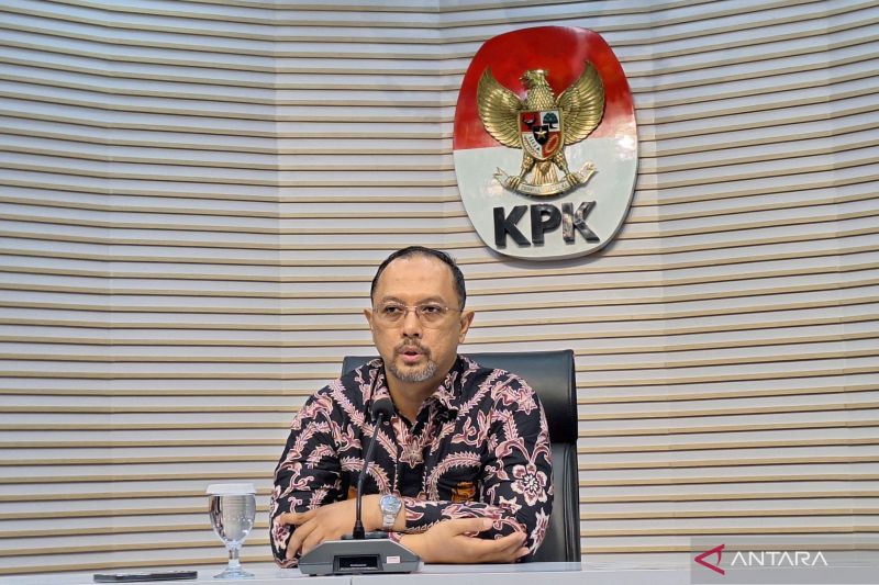 KPK periksa pejabat Pemkot Bandung soal aliran dana dari kasus korupsi Yana