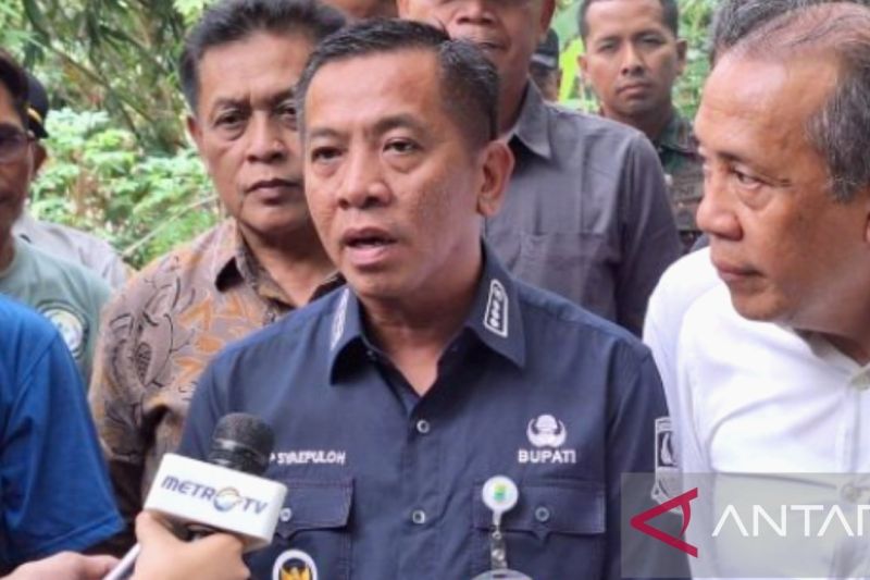 Pemkab Karawang menyiapkan lahan bangun pintu air atasi banjir