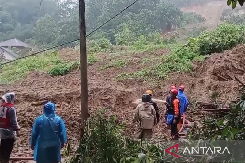 BPBD: Tim SAR gabungan terus berupaya cari 7 korban hilang