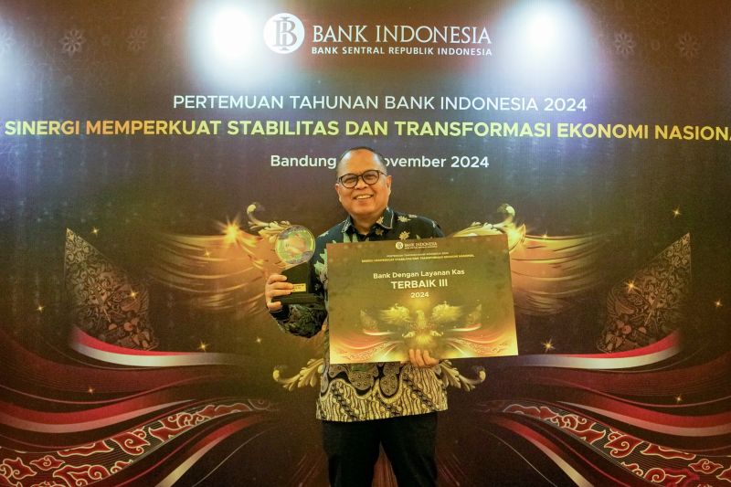 Bank bjb raih penghargaan Bank dengan Layanan Kas Terbaik dari BI