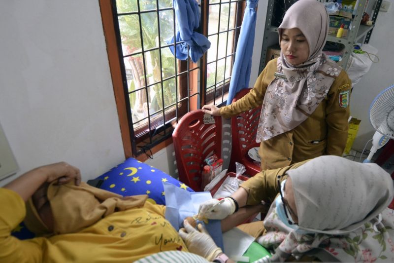 Pelayanan KB gratis di Pesawaran