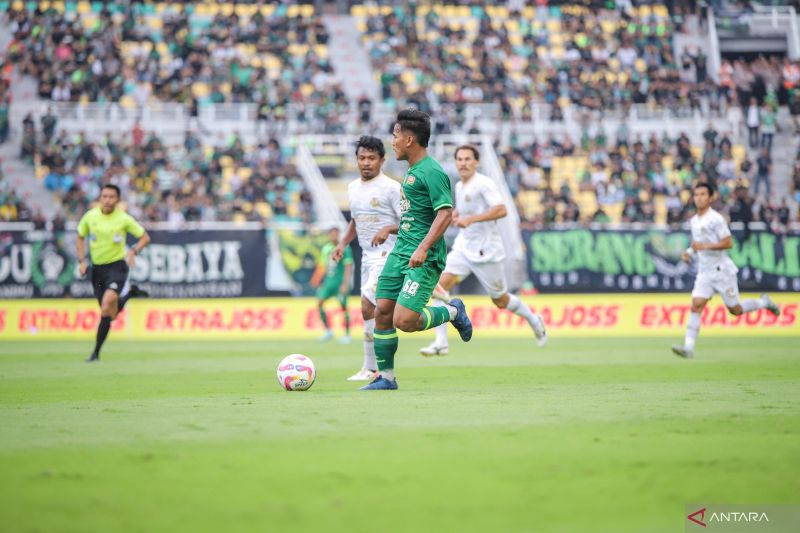 Hasil Liga 1: Persebaya tekuk Arema, Persib bekuk PSS