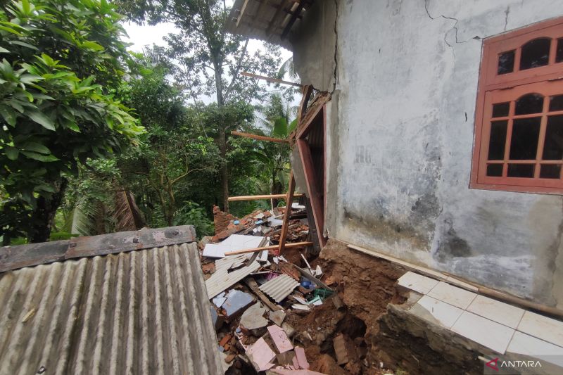 Total 5.492 rumah rusak akibat bencana di Sukabumi