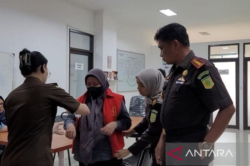 Kejari Cianjur tahan pegawai Kementan terkait dugaan korupsi