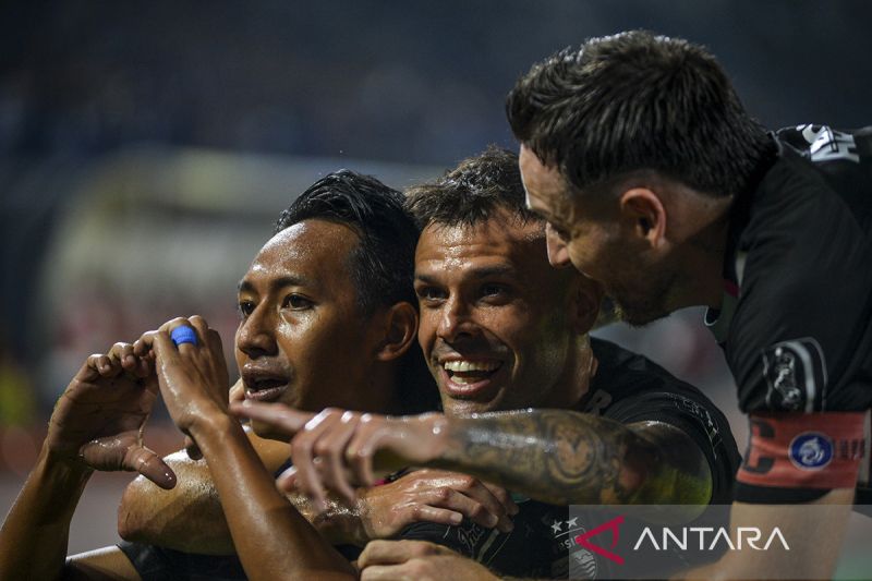 Persib Bandung menang atas Persita