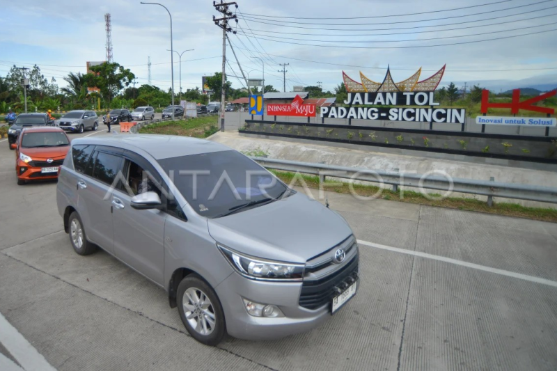 Pembukaan fungsional jalan tol Padang - Sicincin