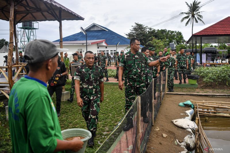 Wakasad tinjau dapur Badan Gizi Nasional di Palembang