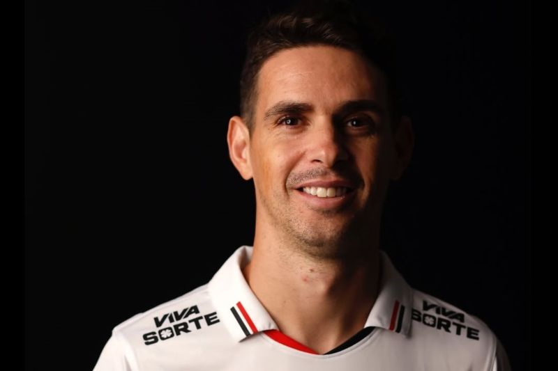 Oscar dis Santos kembali ke klub masa kecilnya Sao Paulo