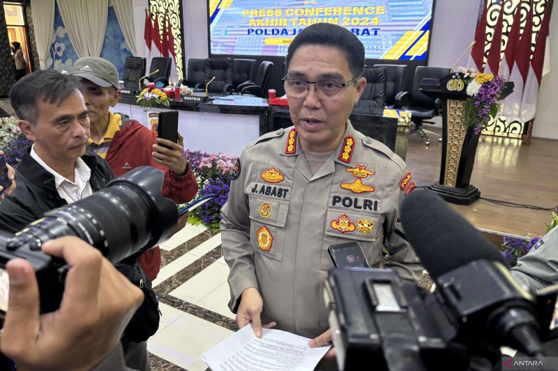 Polda Jabar pecat 64 personel sepanjang 2024