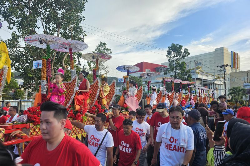 Karnaval Sipasan sambut Perayaan Tahun Baru di Padang