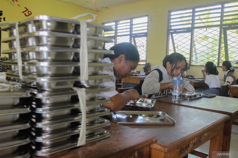 Peluncuran program makan bergizi gratis di NTT