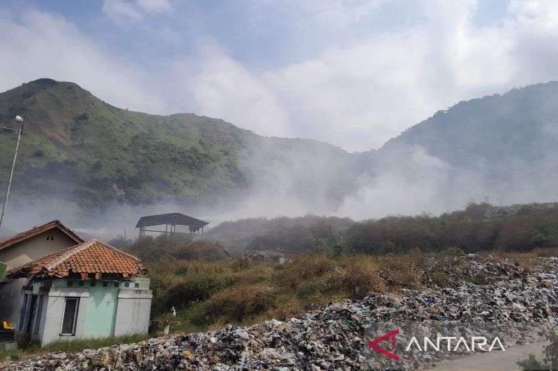 Pemkab Garut menerima kompensasi Rp75 ribu per ton sampah dari Bandung