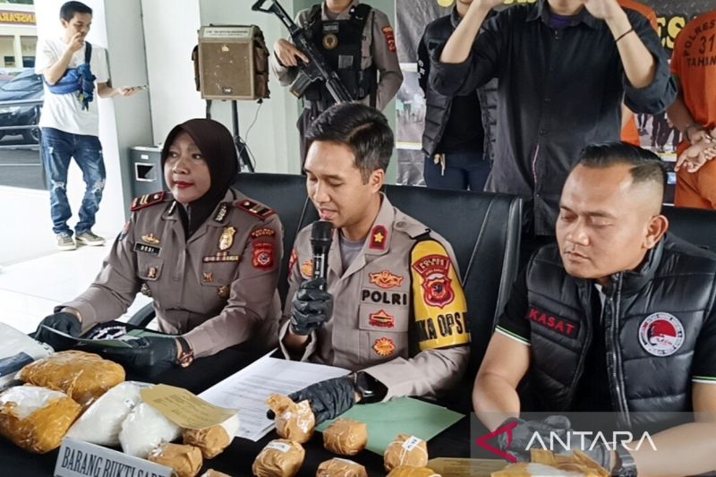 Polres Bogor ungkap peredaran narkoba jenis sabu-sabu 6,9 kilogram