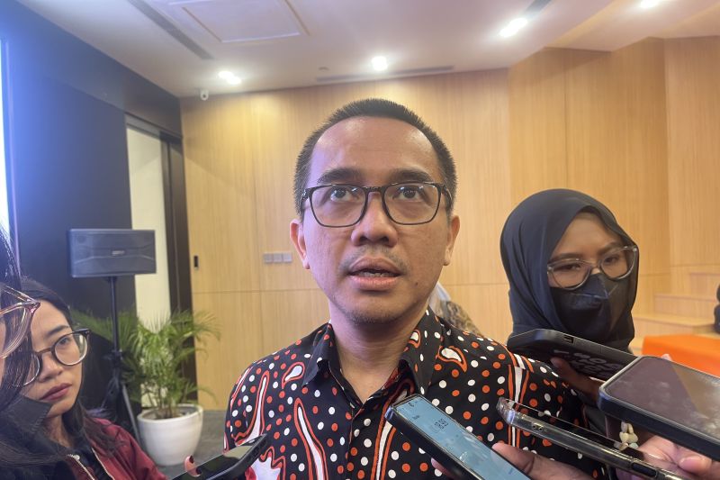 Ekonom sebut  IHSG terdampak sentimen perang dagang hingga kebijakan Trump