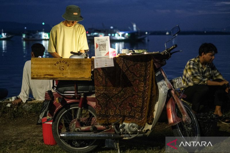 Potret aktivitas di Teluk Kendari