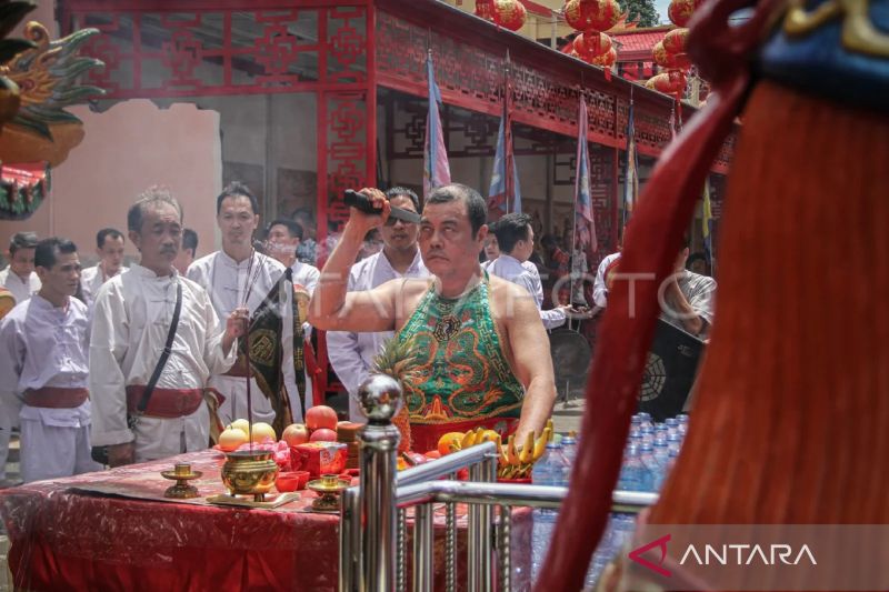 Persiapan Cap Go Meh di Manado