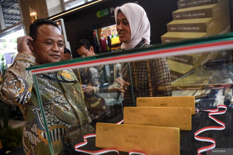 Harga emas Antam 6 Maret turun tipis menjadi Rp1,706 juta per gram