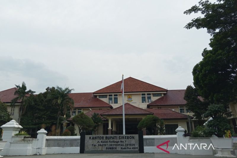 Pemkab Cirebon mempercepat merger dua BPR daerah