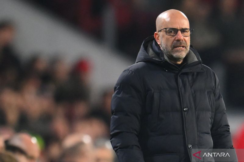 Peter Bosz akui tak kecewa kepada pemain PSV meski dihancurkan Arsenal