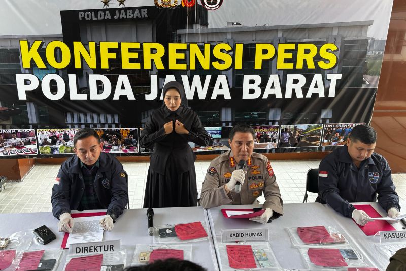 Modus Baru! Layanan Video Call Pornografi Lewat Aplikasi Berbayar Terungkap di Jawa Barat