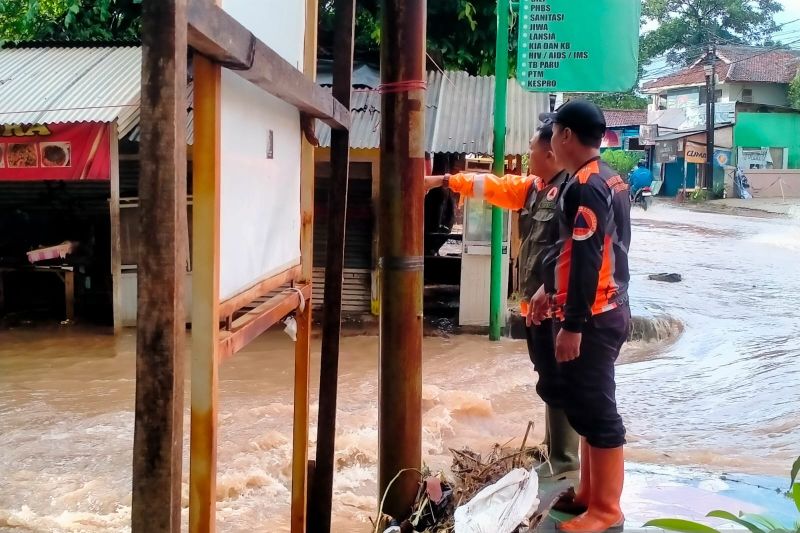 Banjir dan longsor di Sukabumi akibatkan satu warga tewas serta tujuh hilang